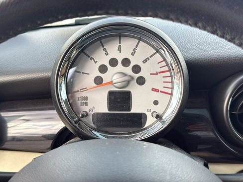 Used 2009 MINI Cooper Clubman Hardtop FWD image 6