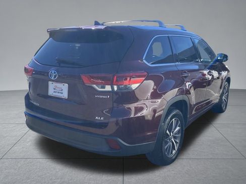 Used 2018 Toyota Highlander XLE image 17
