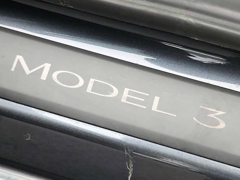 Used 2023 Tesla Model 3 Performance image 25