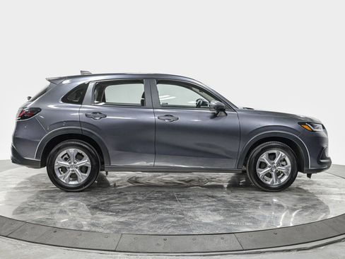 Used 2023 Honda HR-V LX image 8
