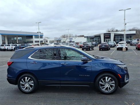 Used 2022 Chevrolet Equinox Premier image 8