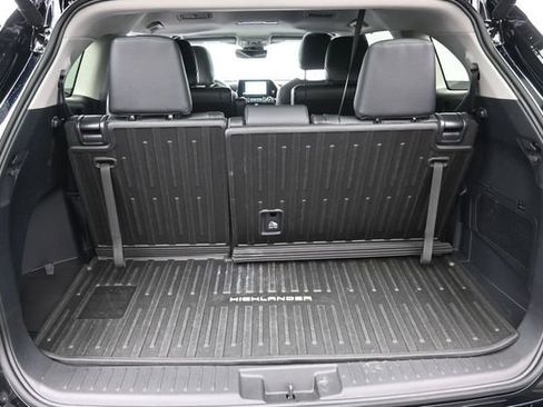 Certified 2026 Toyota Highlander XLE w/ Protection Package #3 (TMS) AWD/4WD image 18