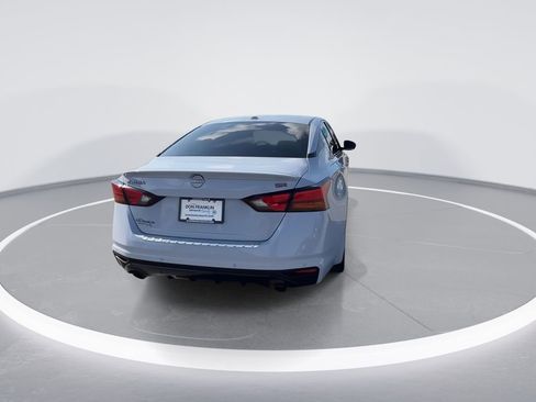 Used 2023 Nissan Altima 2.5 SR w/ SR Premium Package FWD image 7