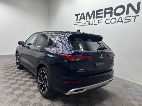 Used 2024 Mitsubishi Outlander SE Black Edition image 8