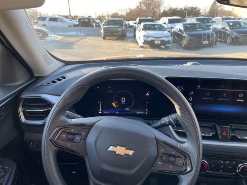 Used 2025 Chevrolet TrailBlazer LT image 33