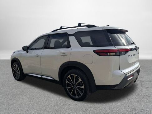 New 2026 Nissan Pathfinder Platinum w/ Cargo Package FWD image 5