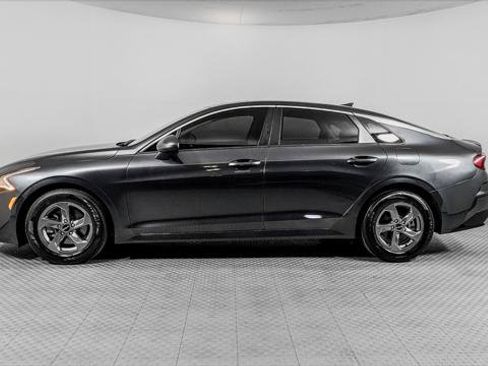 Used 2022 Kia K5 LXS FWD image 3