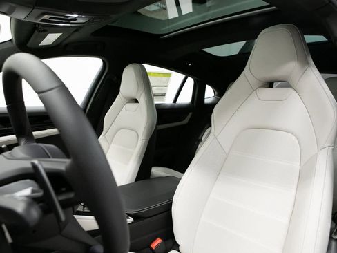 New 2026 Porsche Panamera Turbo image 5