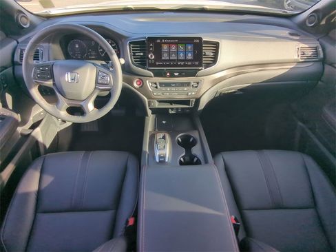 Certified 2025 Honda Ridgeline TrailSport+ image 15