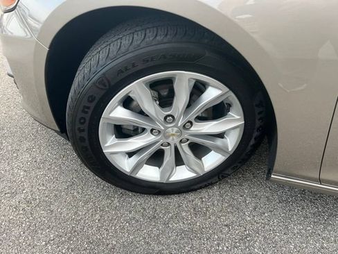 Used 2023 Chevrolet Malibu LT FWD image 13