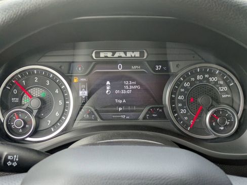 New 2026 RAM 1500 Express AWD/4WD image 17