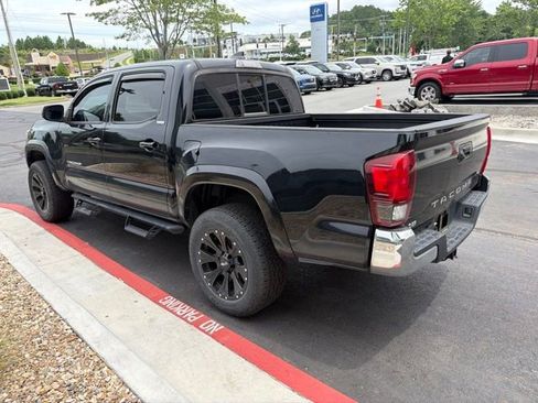 Used 2020 Toyota Tacoma SR5 w/ SR5 Appearance Package (SM) RWD image 5