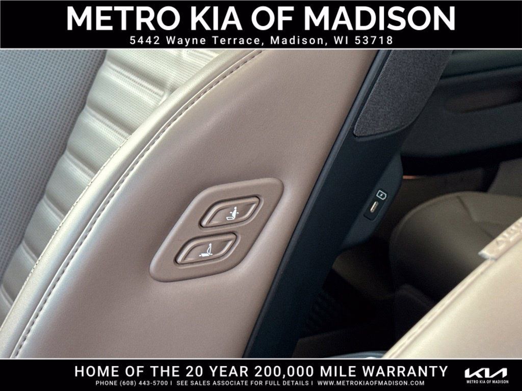 Used 2024 Kia EV9 Land AWD/4WD image 34