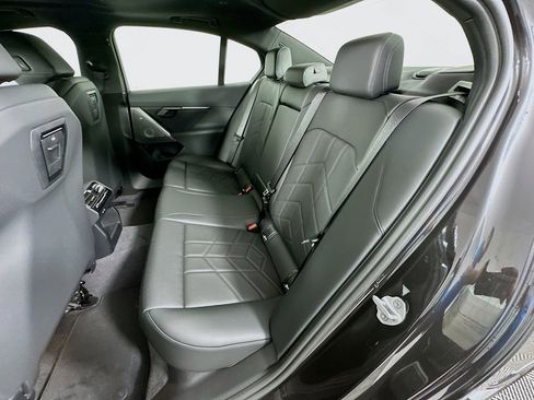 New 2026 BMW i5 eDrive40 w/ Premium Package RWD image 17