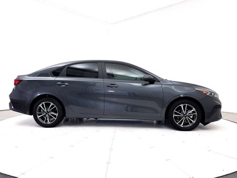 Used 2022 Kia Forte LXS FWD image 38