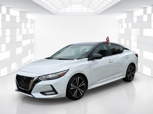 Used 2022 Nissan Sentra SR w/ Electronics Package FWD image 3