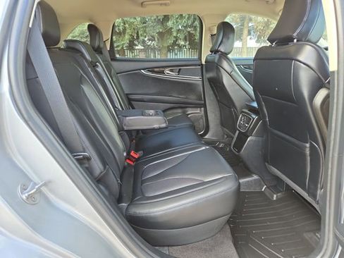 Used 2021 Lincoln Nautilus AWD w/ Equipment Group 101A image 33