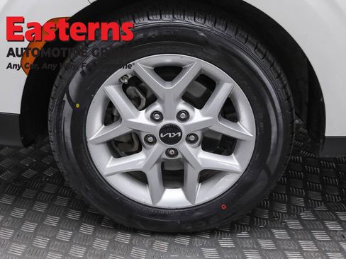 Used 2024 Kia Soul LX w/ Option Group 015 image 32