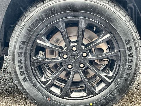 Used 2023 Jeep Cherokee Altitude Lux image 11