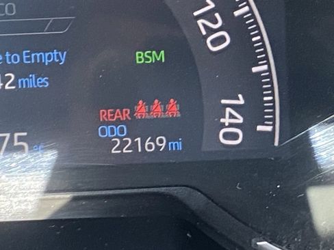Used 2024 Toyota RAV4 XLE AWD/4WD image 12