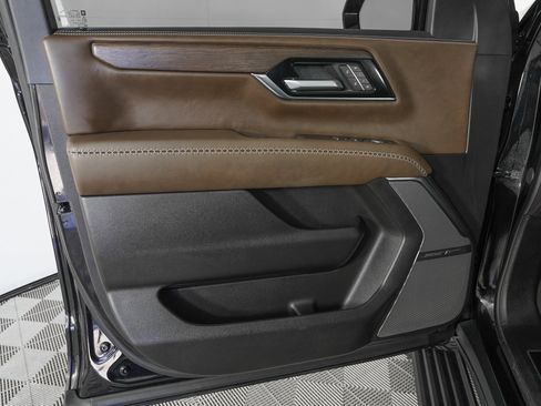 Used 2026 GMC Yukon XL Denali Ultimate image 18