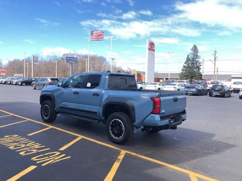 New 2026 Toyota Tacoma TRD Off-Road AWD/4WD image 3