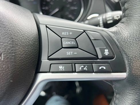 Used 2017 Nissan Rogue SL w/ SL Premium Package AWD/4WD image 21