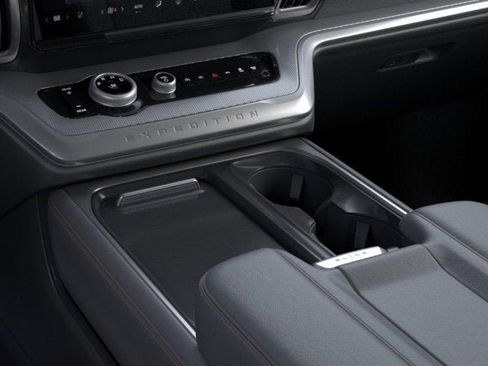 New 2026 Ford Expedition Active RWD image 15