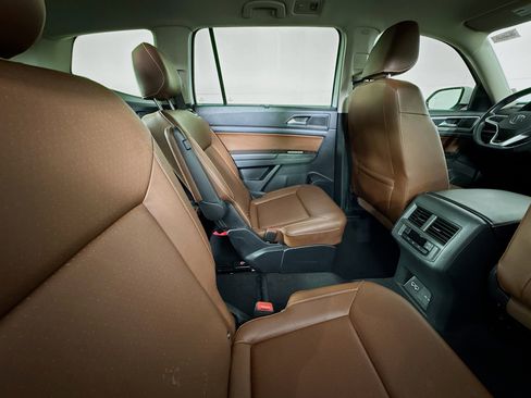 Used 2021 Volkswagen Atlas SE image 26