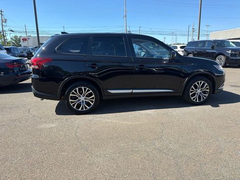 Used 2018 Mitsubishi Outlander ES AWD/4WD image 7