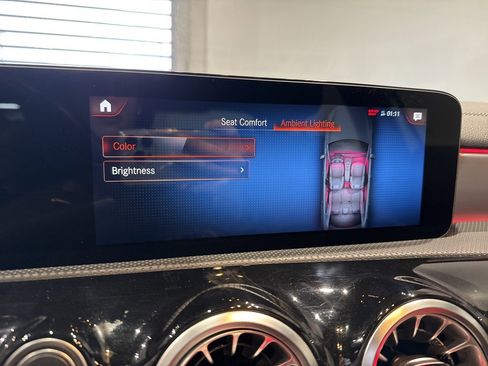 Used 2022 Mercedes-Benz A 220 4MATIC w/ AMG Line image 24