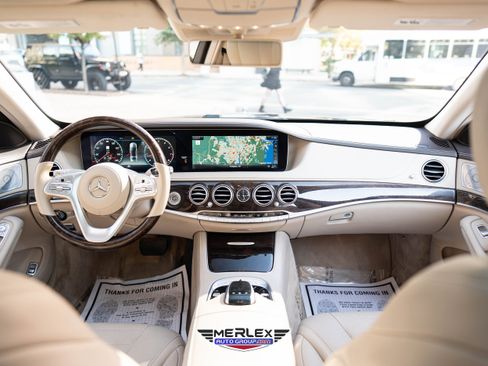 Used 2020 Mercedes-Benz S 560 4MATIC Sedan w/ Premium Package image 14