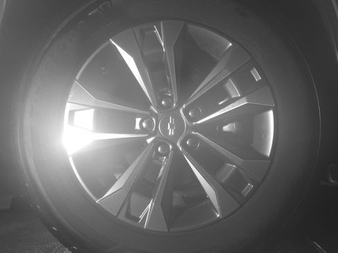 Used 2025 Chevrolet Equinox LT FWD image 15