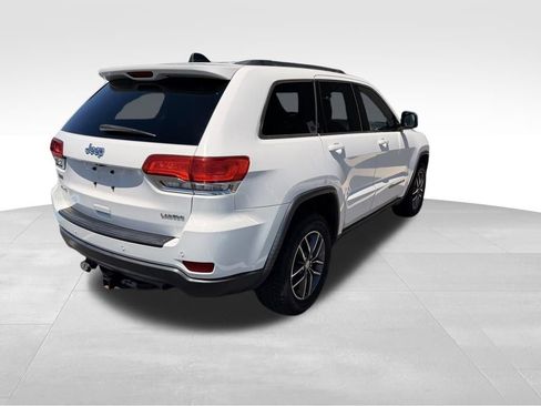 Used 2018 Jeep Grand Cherokee Laredo AWD/4WD image 7