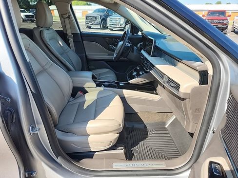 Used 2022 Lincoln Corsair FWD image 37