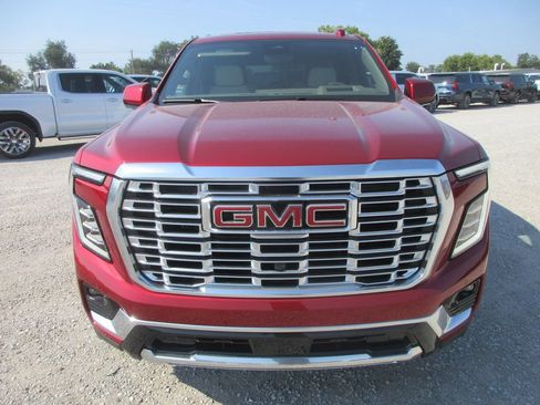 New 2026 GMC Yukon Denali w/ Denali Reserve Package AWD/4WD image 10
