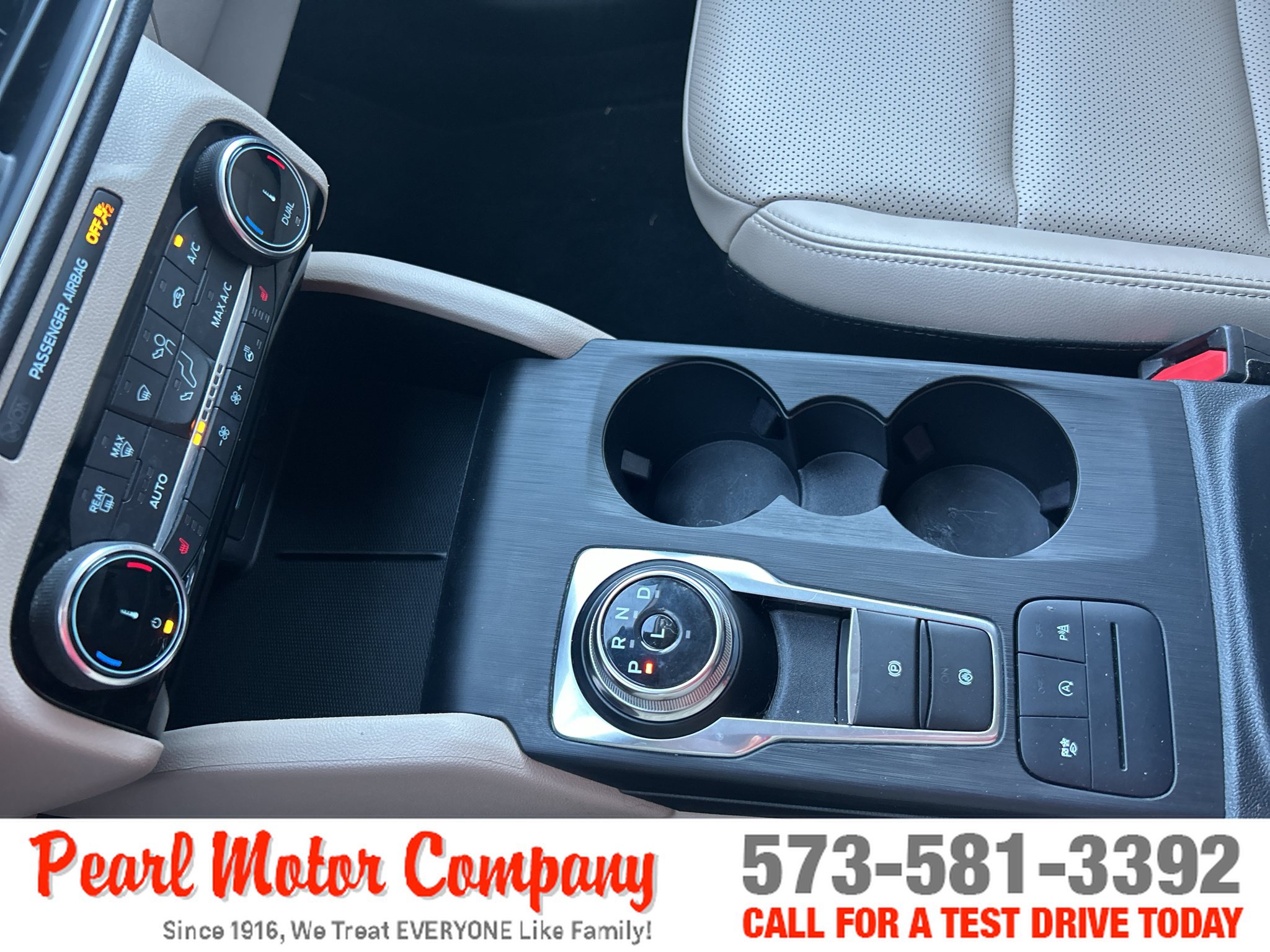 Used 2022 Ford Escape Titanium w/ Class II Trailer Tow Package AWD/4WD image 18