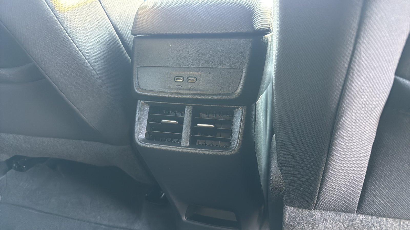 Used 2026 Chevrolet Equinox LT AWD/4WD image 24