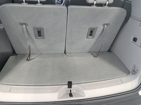 Used 2020 GMC Acadia SLT w/ Premium Package image 26