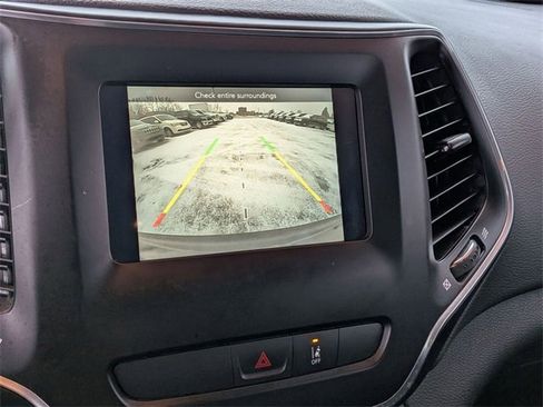 Certified 2021 Jeep Cherokee Latitude image 21