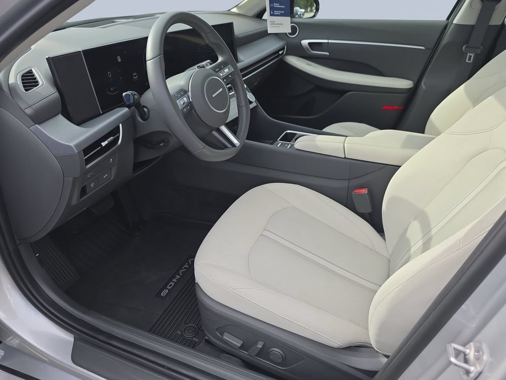 Certified 2025 Hyundai Sonata SEL FWD image 10