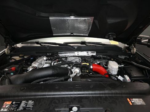 Used 2019 GMC Sierra 2500 Denali w/ Duramax Plus Package AWD/4WD image 11