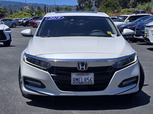 Used 2019 Honda Accord EX image 2