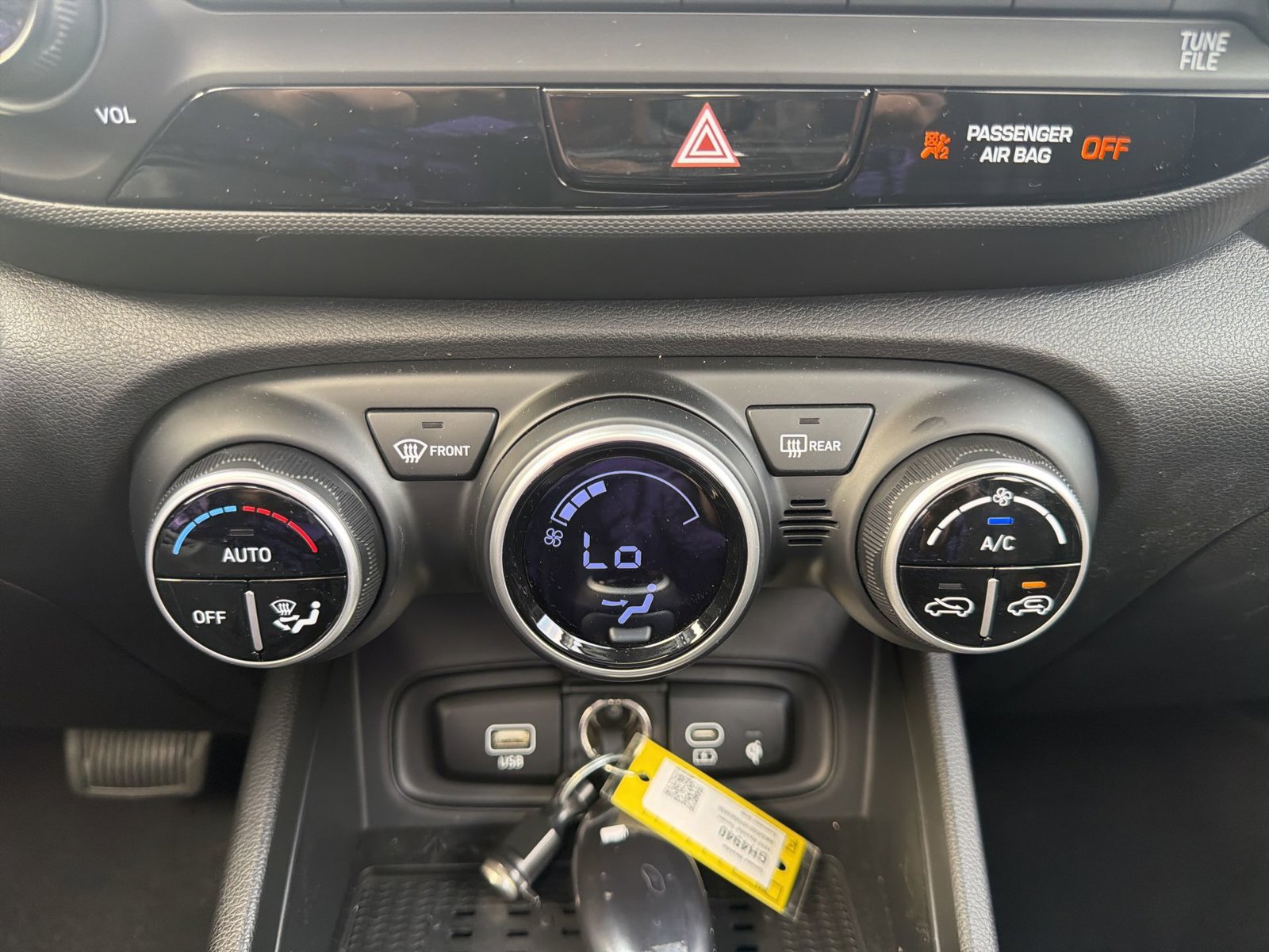 Certified 2026 Hyundai Venue SEL FWD image 21