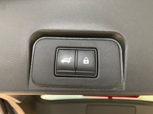 Used 2021 Nissan Rogue SV w/ Premium Package AWD/4WD image 38