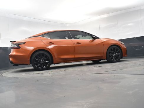 Used 2020 Nissan Maxima SR w/ Sport Mat Group image 25