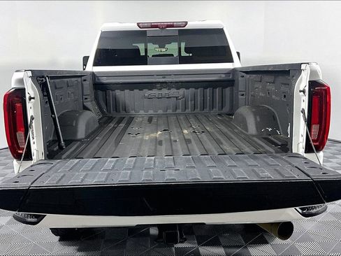 Used 2023 GMC Sierra 2500 AT4 w/ AT4 Premium Plus Package AWD/4WD image 36