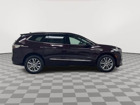 Used 2023 Buick Enclave Avenir AWD/4WD image 9