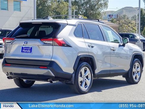 Used 2020 Toyota RAV4 Limited image 9