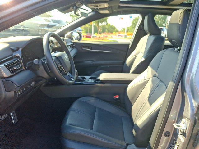 Used 2025 Toyota Camry XSE FWD image 12